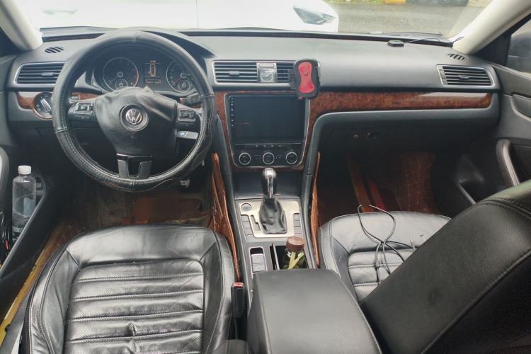Used Volkswagen Passat 2011 1.8 TSI DSG Prestige Edition Center Console