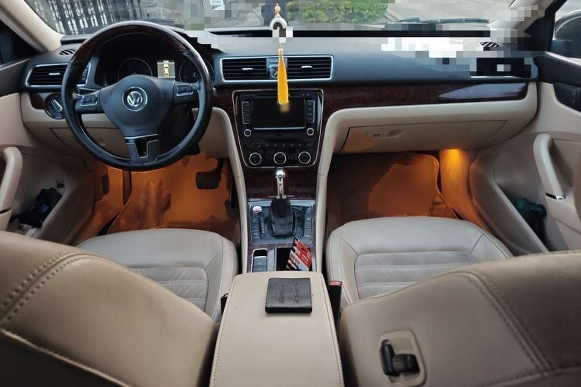 Used Volkswagen Passat 2011 1.8 TSI DSG Ultimate Edition Center Console