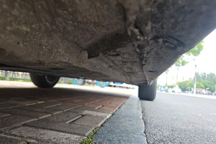 Used Volkswagen Passat  Chassis Front Left