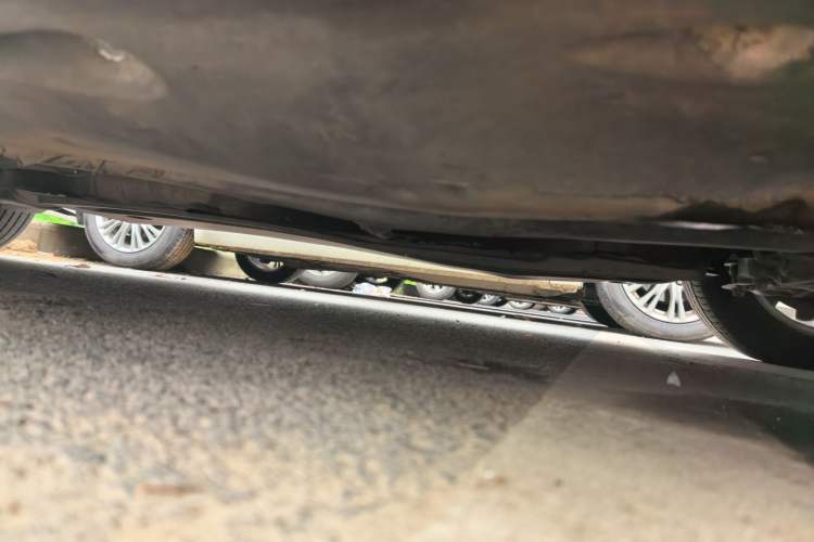 Used Volkswagen Passat  Chassis Front Right
