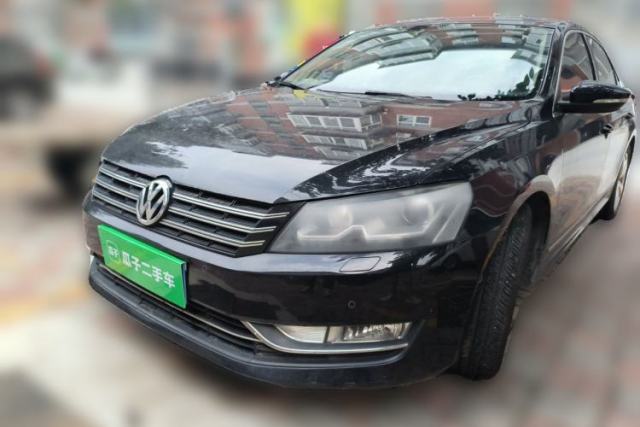 Ojetý Volkswagen Passat 2011 2.0 TSI DSG Ultimate Edition