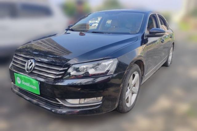 Ojetý Volkswagen Passat 2011 2.0 TSI DSG Premium Edition