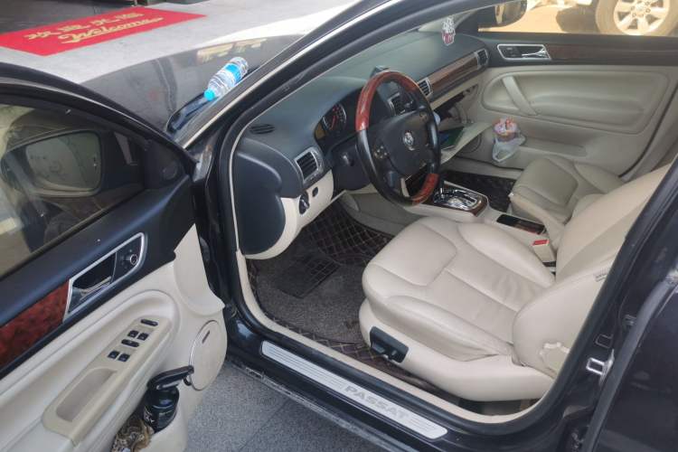 Used Volkswagen Passat 2011 1.8T Automatic Luxury Model Driver Seat