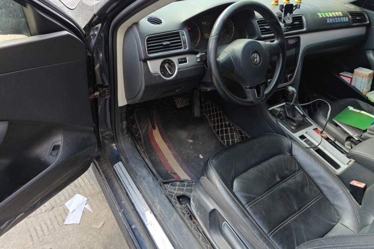 Used Volkswagen Passat 2011 1.8 TSI DSG Prestige Edition Driver Seat