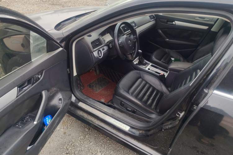 Used Volkswagen Passat 2011 1.8TSI Automatic Prestige Edition Driver Seat