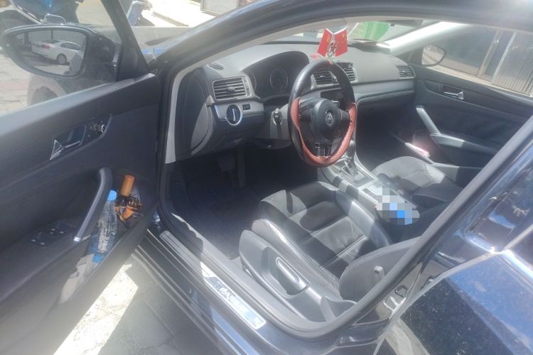 Used Volkswagen Passat 2011 1.8TSI Automatic Prestige Edition Driver Seat
