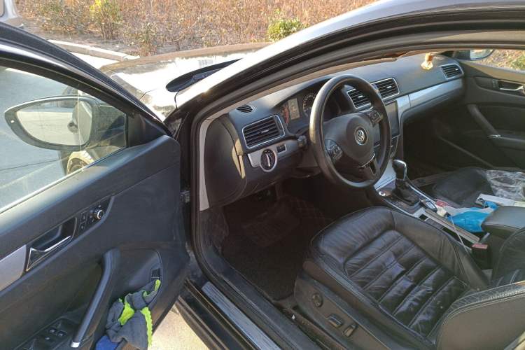 Used Volkswagen Passat 2011 2.0 TSI DSG Premium Edition Driver Seat