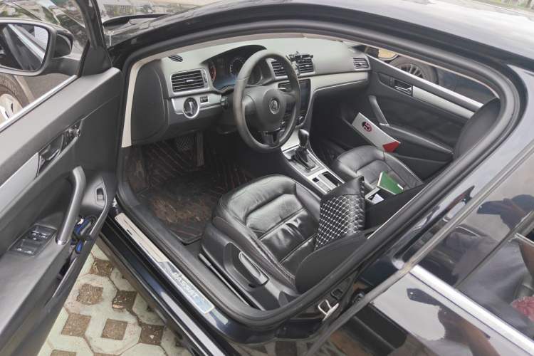 Used Volkswagen Passat 2011 1.4 TSI DSG Prestige Edition Driver Seat