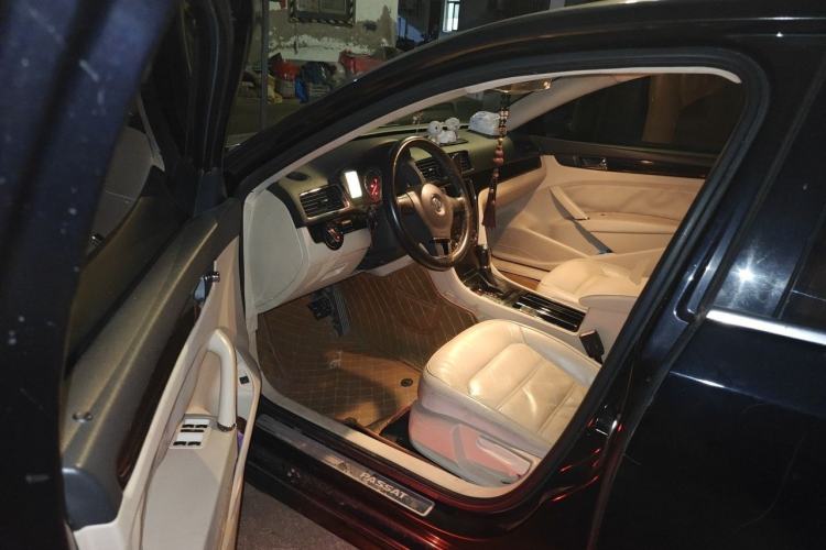 Used Volkswagen Passat 2011 1.8 TSI DSG Prestige Edition Driver Seat