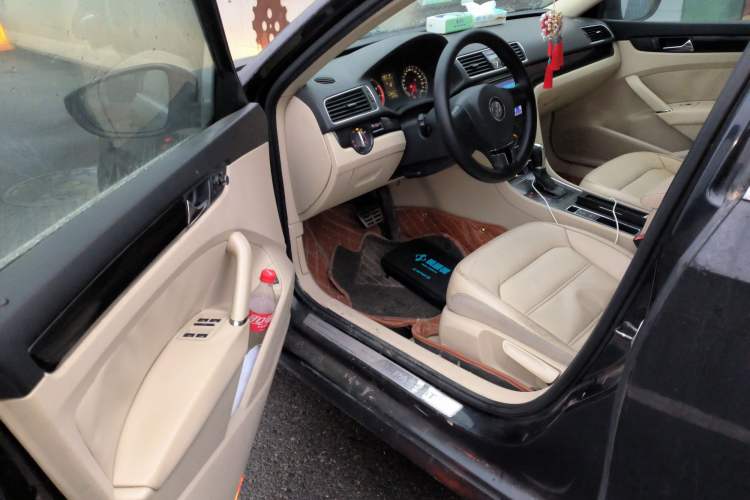 Used Volkswagen Passat 2011 1.8 TSI DSG Prestige Edition Driver Seat