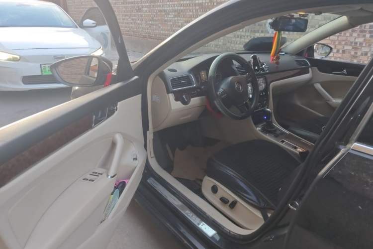 Used Volkswagen Passat 2011 2.0 TSI DSG Premium Edition Driver Seat