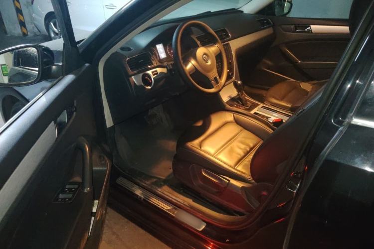 Used Volkswagen Passat 2011 1.8 TSI DSG Prestige Edition Driver Seat
