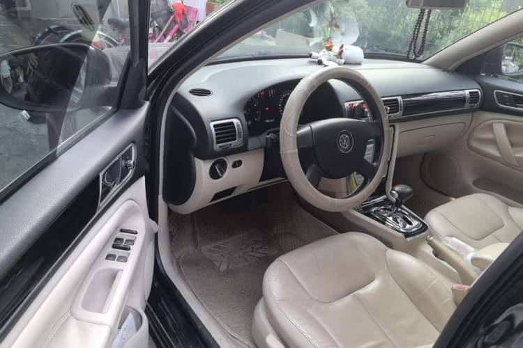 Used Volkswagen Passat 2011 1.8T Automatic Luxury Model Driver Seat