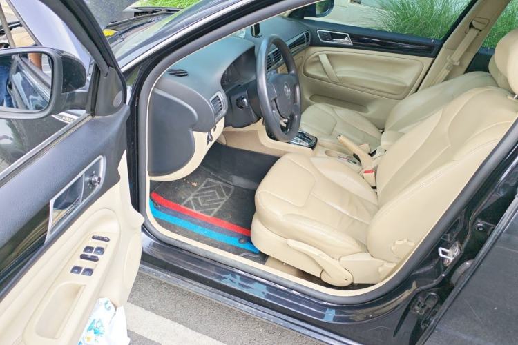 Used Volkswagen Passat 2011 1.8T Automatic Luxury Model Driver Seat