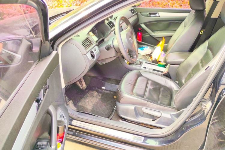 Used Volkswagen Passat  Driver Seat