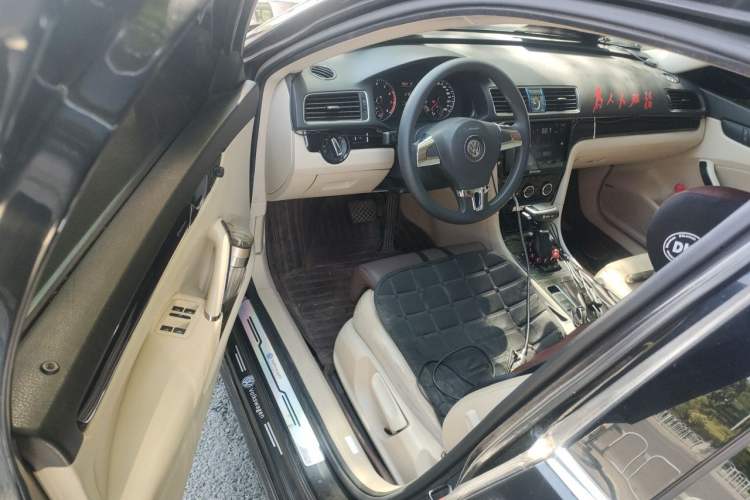 Used Volkswagen Passat 2011 1.8TSI Automatic Prestige Edition Driver Seat