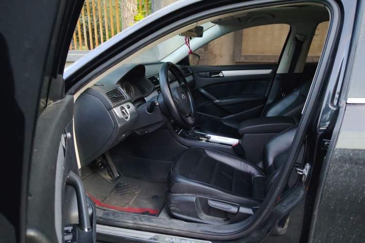 Used Volkswagen Passat 2011 1.8 TSI DSG Prestige Edition Driver Seat