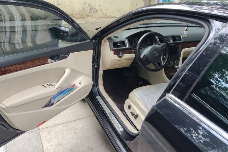 Used Volkswagen Passat 2011 1.8TSI DSG Prestige Edition Driver Seat