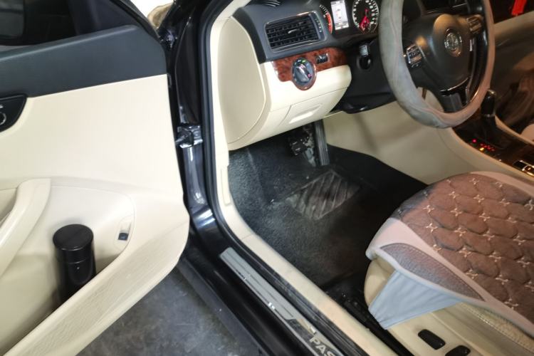 Used Volkswagen Passat 2011 1.8TSI DSG Prestige Edition Driver Seat