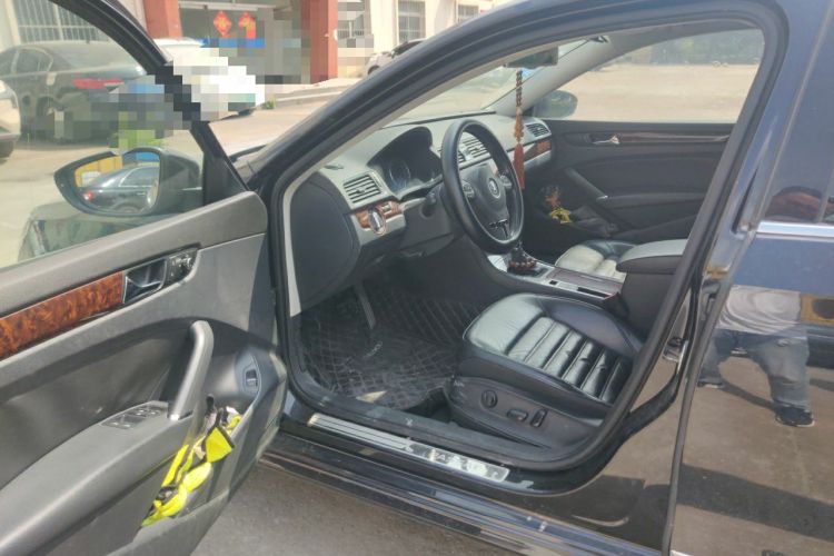 Used Volkswagen Passat 2011 1.8 TSI DSG Prestige Edition Driver Seat