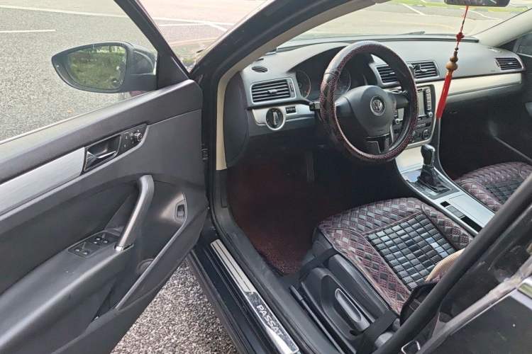 Used Volkswagen Passat 2011 1.8 TSI DSG Prestige Edition Driver Seat