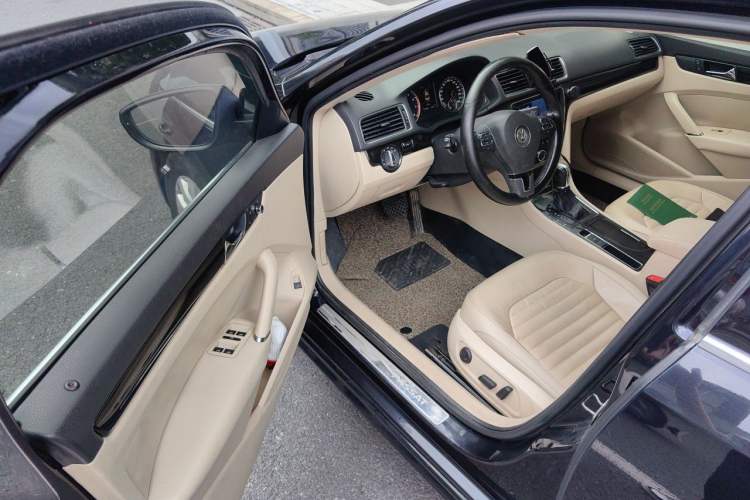 Used Volkswagen Passat 2011 1.4 TSI DSG Prestige Edition Driver Seat