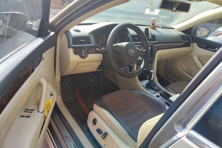 Used Volkswagen Passat 2011 2.0 TSI DSG Premium Edition Driver Seat