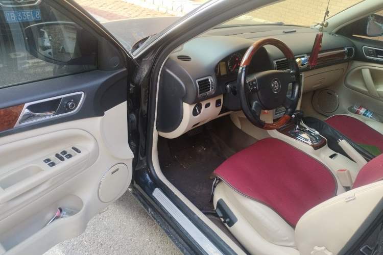 Used Volkswagen Passat 2011 1.8T Automatic Luxury Model Driver Seat