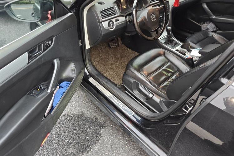 Used Volkswagen Passat 2011 1.8 TSI DSG Prestige Edition Driver Seat
