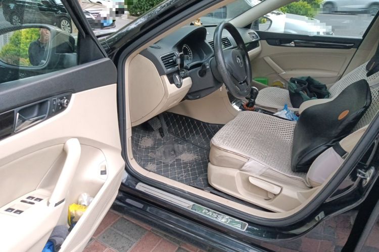 Used Volkswagen Passat 2011 1.8 TSI DSG Prestige Edition Driver Seat