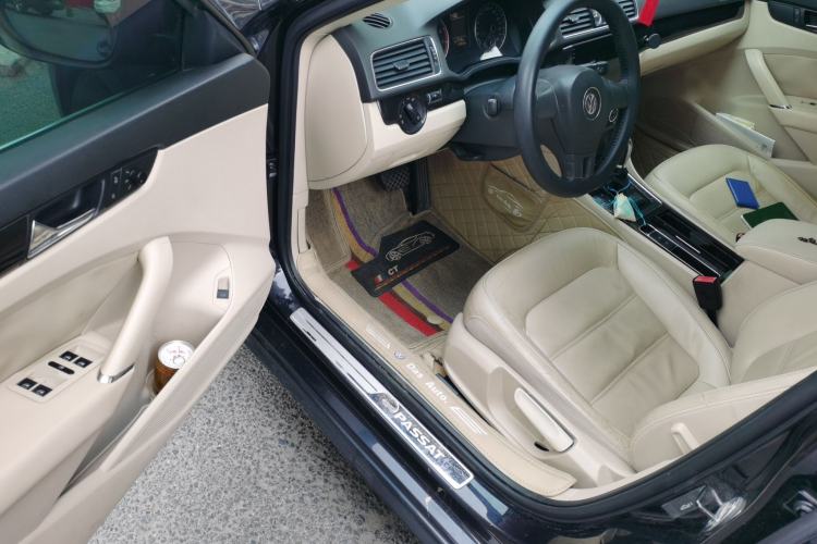 Used Volkswagen Passat 2011 1.8TSI Automatic Prestige Edition Driver Seat