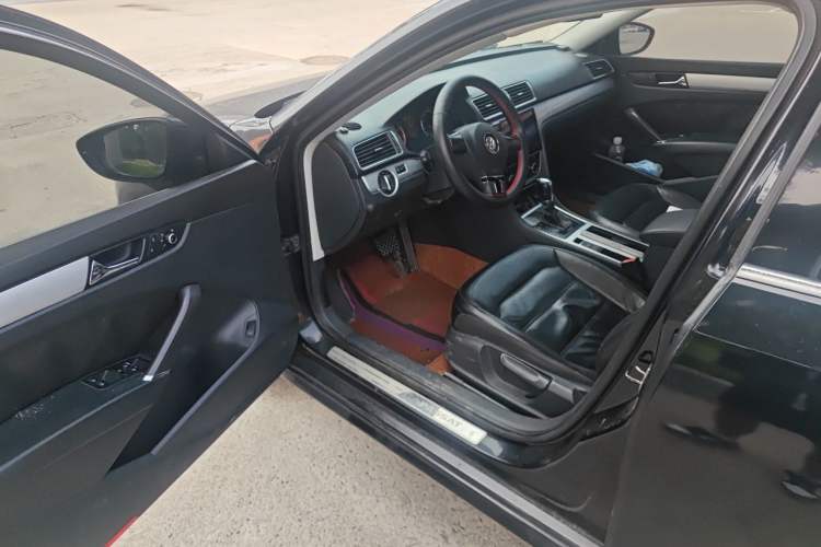 Used Volkswagen Passat 2011 1.8 TSI DSG Prestige Edition Driver Seat