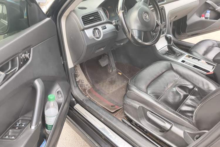 Used Volkswagen Passat 2011 1.8TSI Automatic Prestige Edition Driver Seat