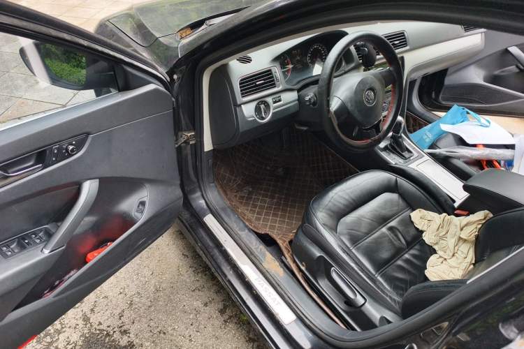 Used Volkswagen Passat 2011 1.8TSI Automatic Prestige Edition Driver Seat