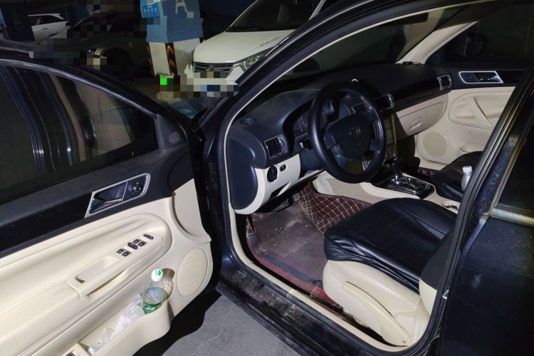 Used Volkswagen Passat 2011 1.8T Automatic Luxury Model Driver Seat