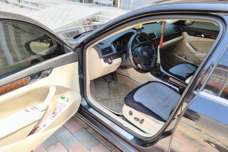 Used Volkswagen Passat 2011 1.8TSI DSG Prestige Edition Driver Seat