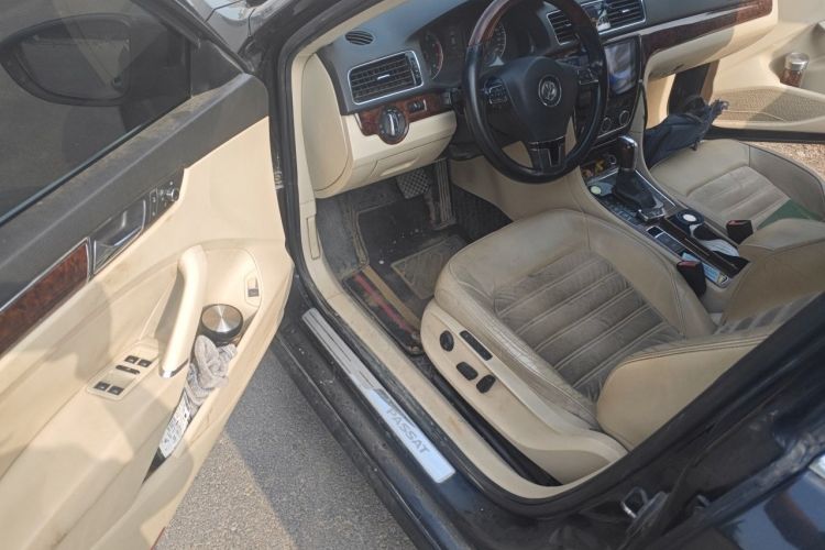 Used Volkswagen Passat 2011 2.0 TSI DSG Ultimate Edition Driver Seat
