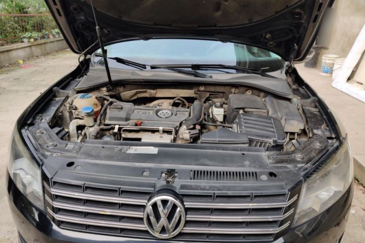 Used Volkswagen Passat 2011 1.4 TSI Manual Luxury Edition Engine Bay