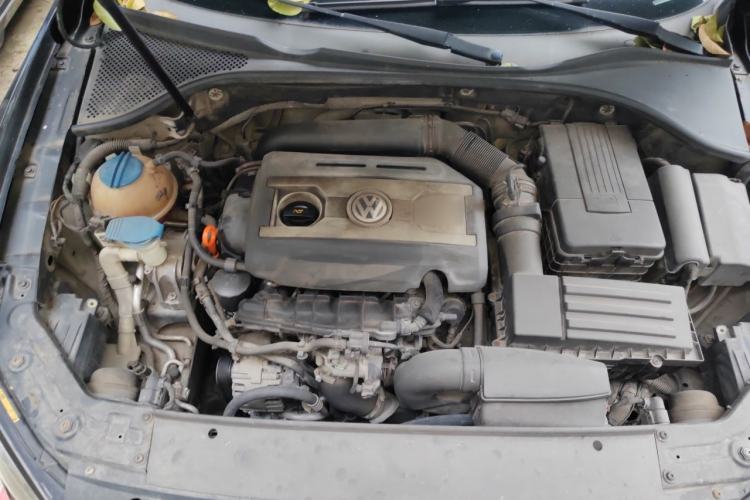 Used Volkswagen Passat 2011 1.8 TSI DSG Ultimate Edition Engine Bay