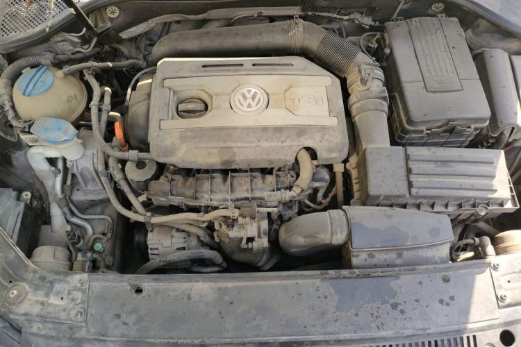 Used Volkswagen Passat 2011 1.8TSI DSG Prestige Edition Engine Bay