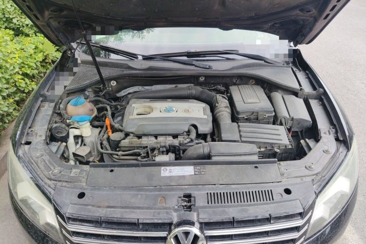 Used Volkswagen Passat 2011 1.8 TSI DSG Prestige Edition Engine Bay