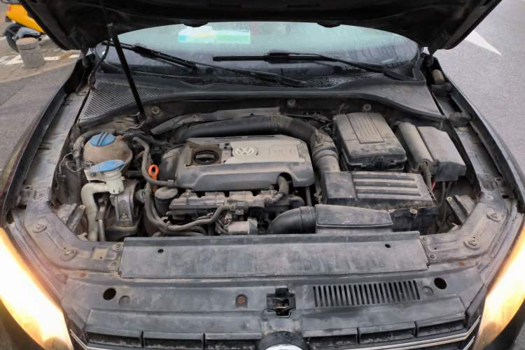 Used Volkswagen Passat 2011 1.8 TSI DSG Prestige Edition Engine Bay