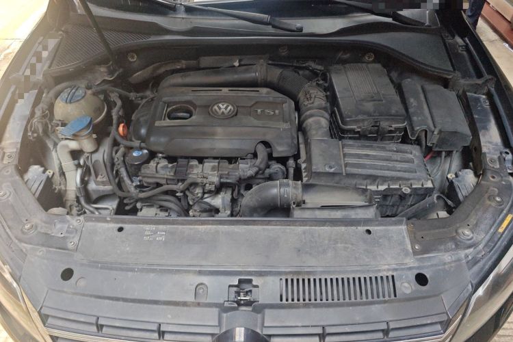 Used Volkswagen Passat 2011 1.8TSI DSG Prestige Edition Engine Bay