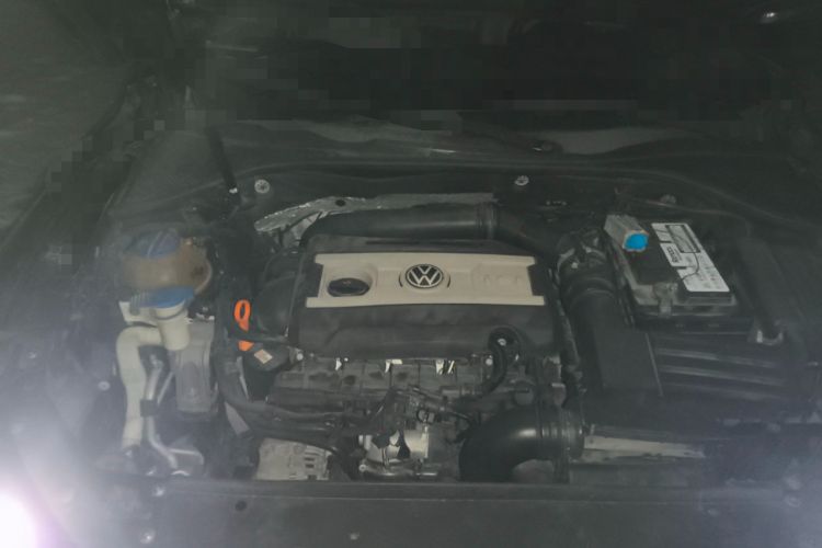 Used Volkswagen Passat 2011 1.8TSI DSG Prestige Edition Engine Bay