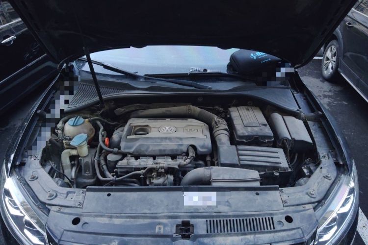 Used Volkswagen Passat 2011 1.8TSI Automatic Prestige Edition Engine Bay