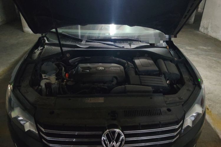 Used Volkswagen Passat 2011 1.8 TSI DSG Prestige Edition Engine Bay