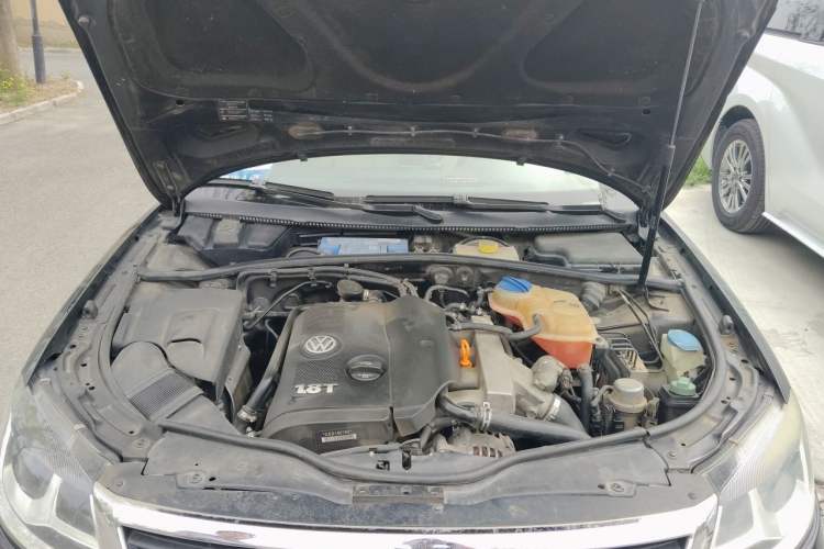 Used Volkswagen Passat 2011 1.8T Automatic Luxury Model Engine Bay