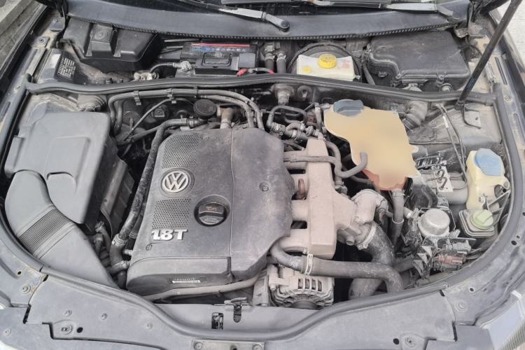 Used Volkswagen Passat 2011 1.8T Automatic Luxury Model Engine Bay