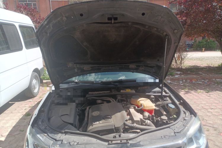 Used Volkswagen Passat 2011 1.8T Automatic Luxury Model Engine Bay