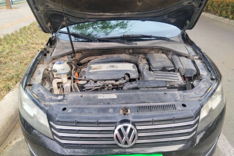Used Volkswagen Passat 2011 2.0 TSI DSG Premium Edition Engine Bay
